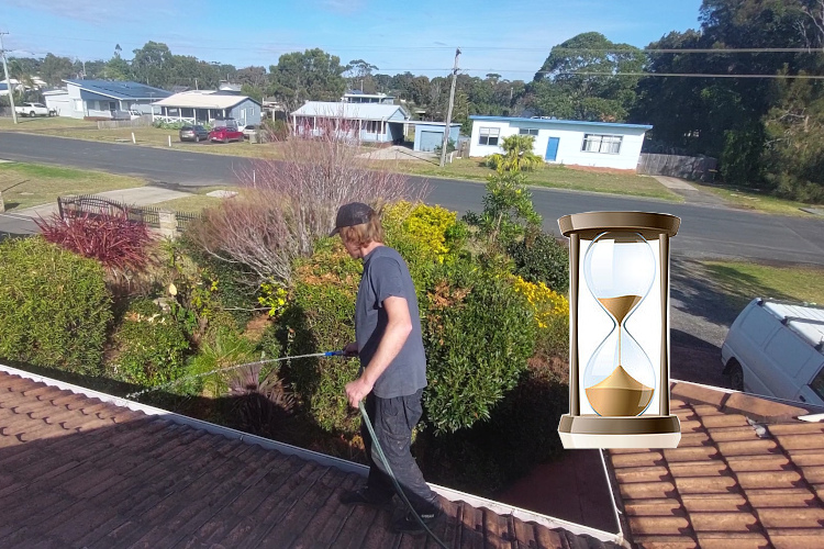 narooma`s gutter cleaner extends gutter life through rinsing.