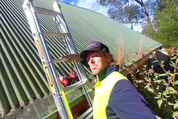 
narooma Gutter Cleaner Investigates the Failed Gutter Guard